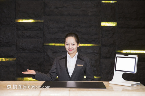 高效服務(wù)，視覺先行 酒店前臺(tái)圖文制作與運(yùn)用指南